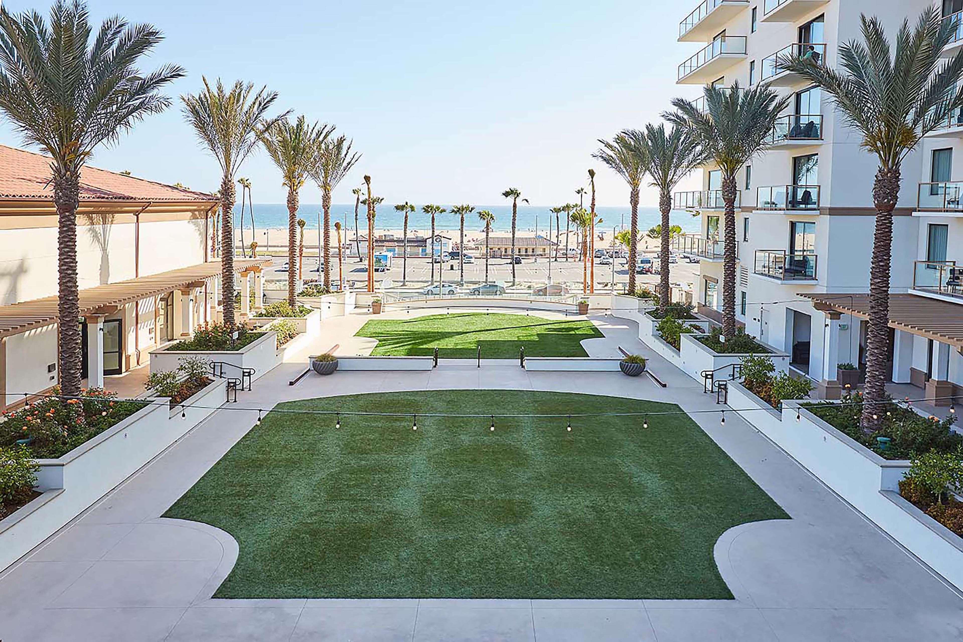 The Waterfront Resort, A Hilton Resort