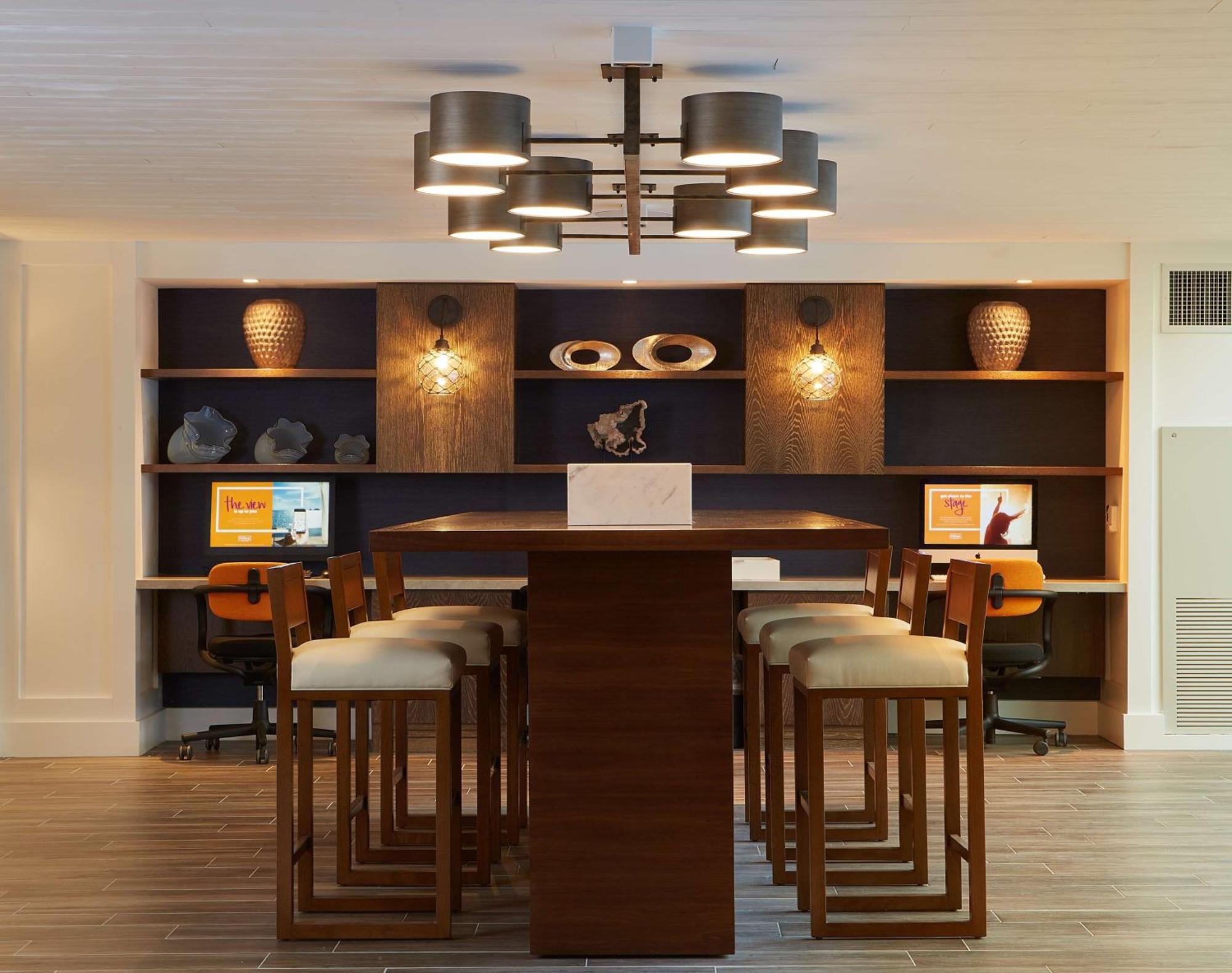 The Waterfront Resort, A Hilton 4*