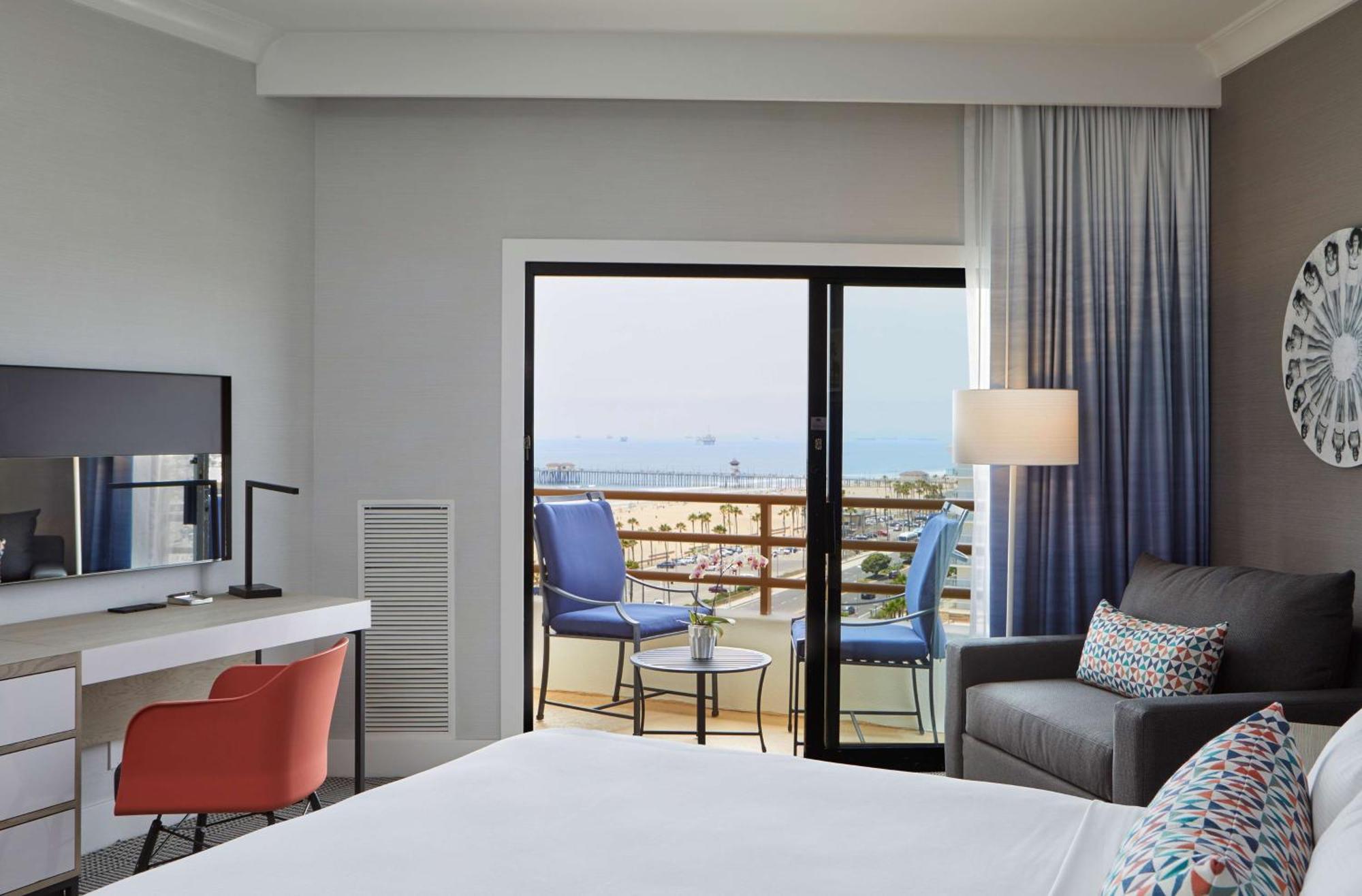 The Waterfront Resort, A Hilton 4*